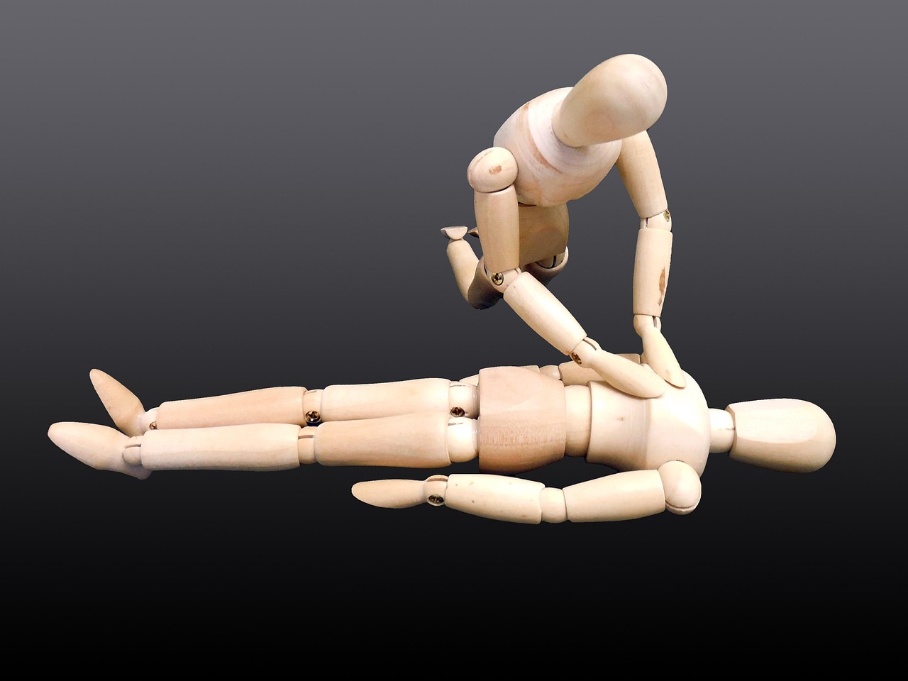 first aid, rescue, savior, accident, emergency, medic, paramedic, help, patch up, medicine, figure, massage, heart, cardiac massage, supply, heartbeat, rhythm, doll